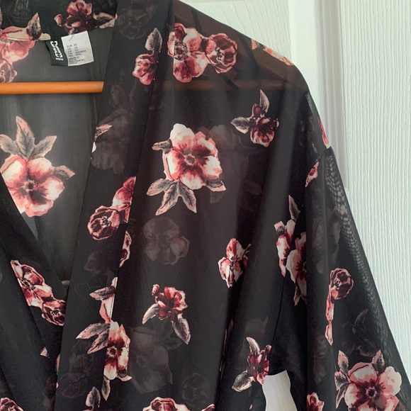 SOLD Sheer Floral Kimono - Picture 4 of 6